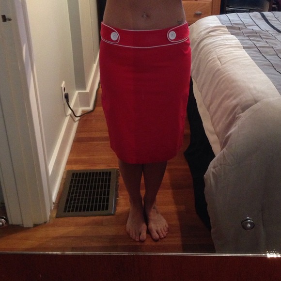 Cute sailor type pencil skirt.