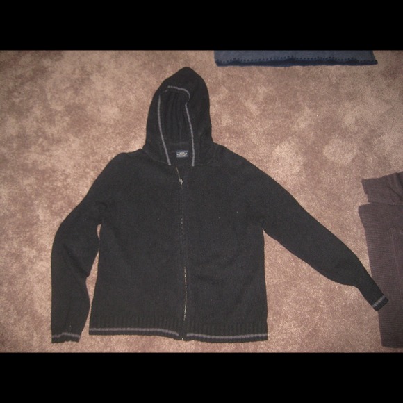 zip up sweater
