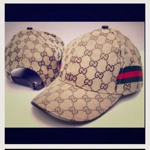 Cucci baseball cap ;)