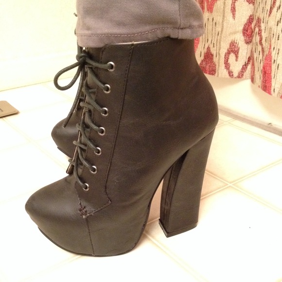 Booties!! - Picture 3 of 4