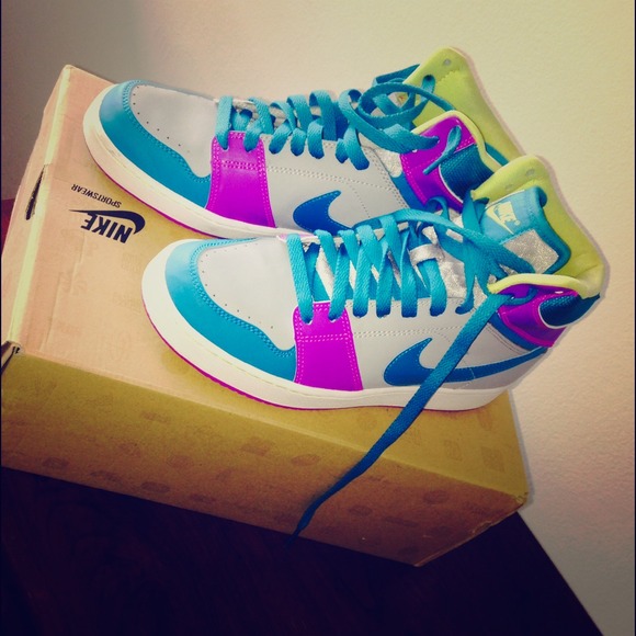 Nike Shoes - High top Nikes.