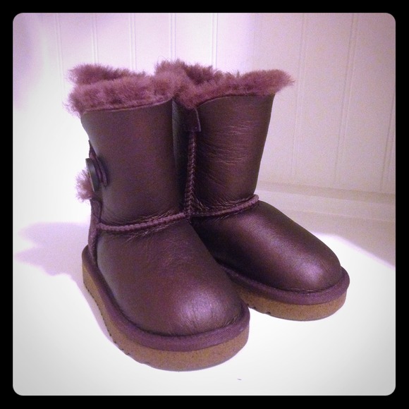 UGG  bailey button metallic