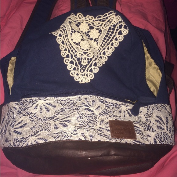 Navy & lace backpack. Cute!