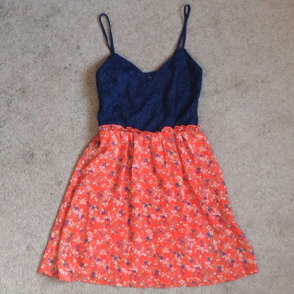 ❌SOLD❌ Stunning navy and floral sundress, NWOT