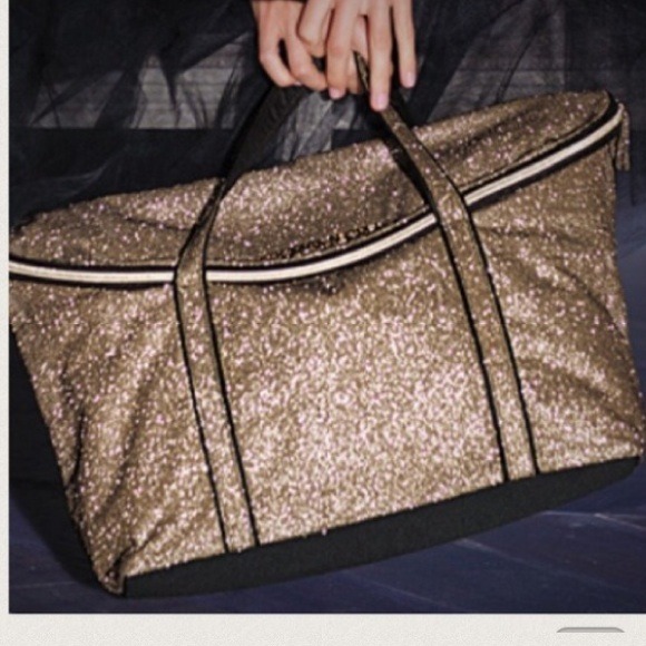 🎊SOLD Host Pick🎉🎊New VS Gold Tote~