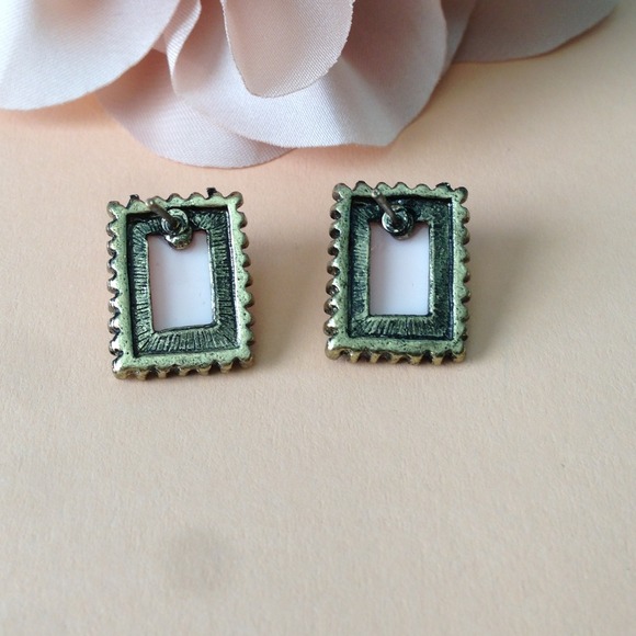Vintage style square earrings - Picture 3 of 3