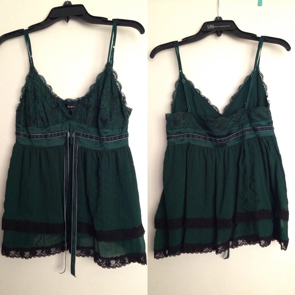BeBe Green/Lace Top
