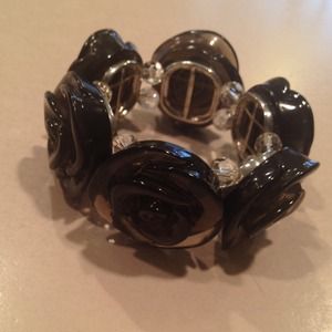 Stretchy Flower Bracelet