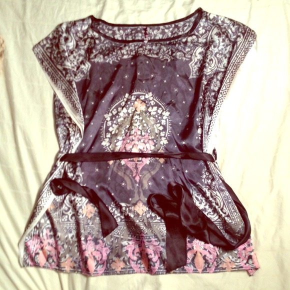 Black satiny abstract print blouse