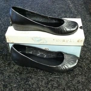 SOLD Metallic Flats