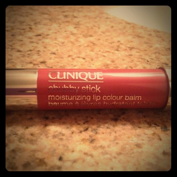 🚫SOLDCLINIQUE CHUBBY STICK MOISTURIZING LIP
