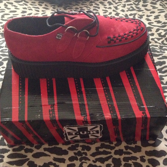 T.U.K red creepers
