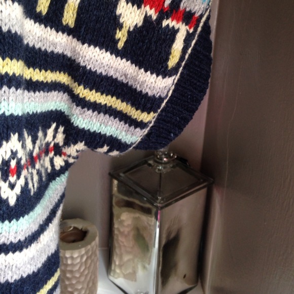 Hollister poncho - Picture 4 of 4