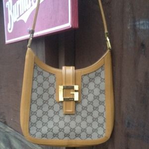 REDUCED!!!! Vintage Gucci purse $40.00