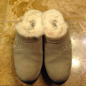 UGG slides