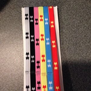 Under Armour headbands.🌸bundled~