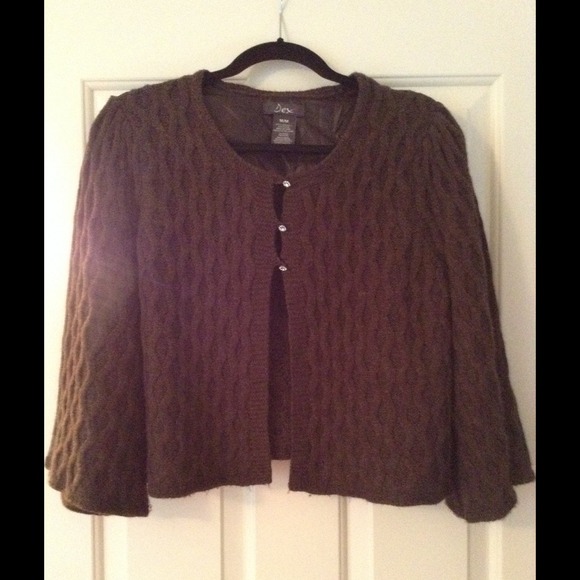 5/$25 - Brown Dex sweater