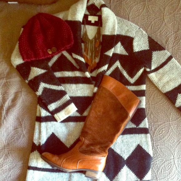 Black & White Aztec full length sweater