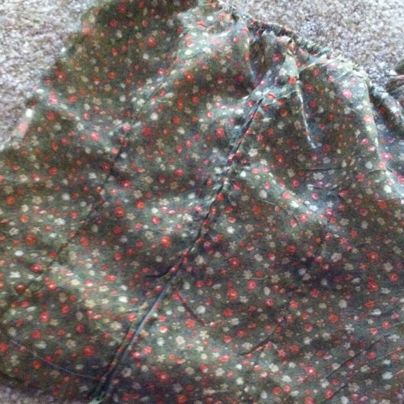 Cute blouse 😋 - Picture 4 of 4