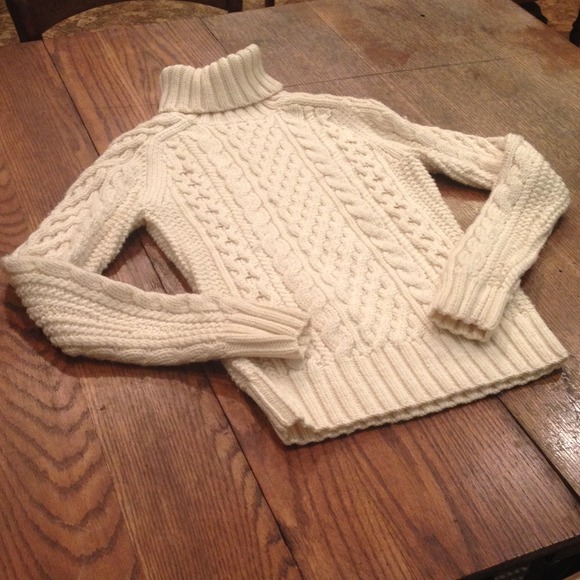 ❌Sold❌J. Crew fisherman knit sweater