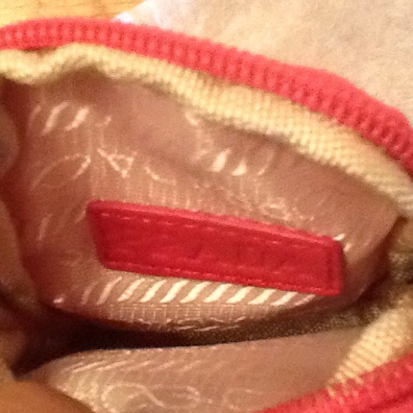 SOLd - Picture 3 of 4