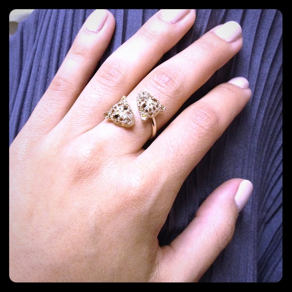 Gold leopard / tiger ring
