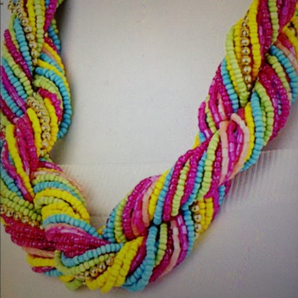 Beautiful beaded necklace!!!