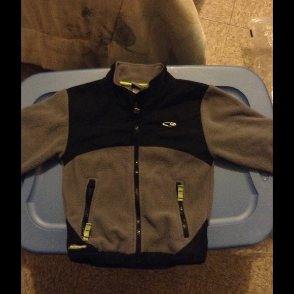 🚫🚫🚫SOLD🚫🚫🚫Champion toddler fleece jacket