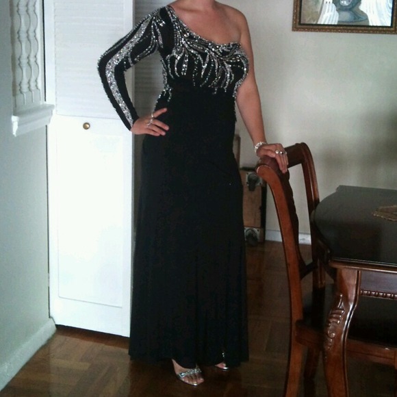 Black one shoulder dress