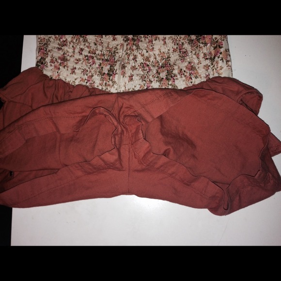 Zinga Tan floral romper - Picture 3 of 3