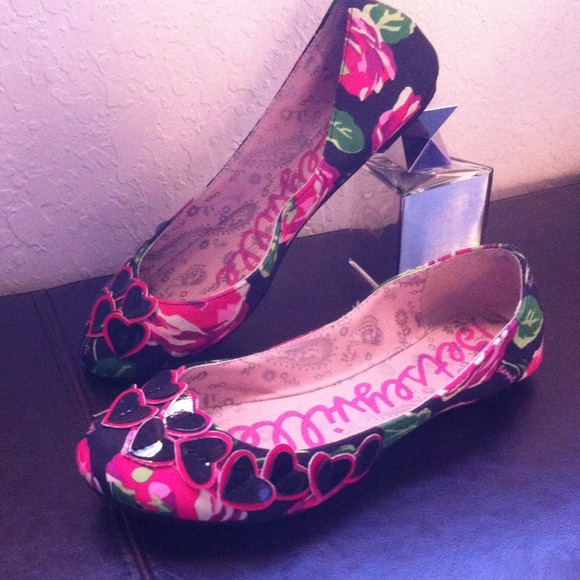 Betsey Johnson Shoes - Betsey Johnson flats