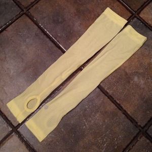 Lululemon Swiftly Arm Warmers