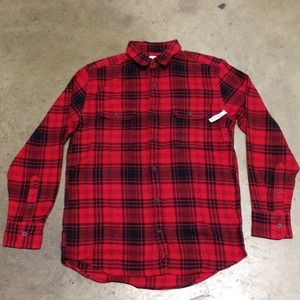 OLD NAVY LONG SLEEVE BUTTON UP FLANNEL