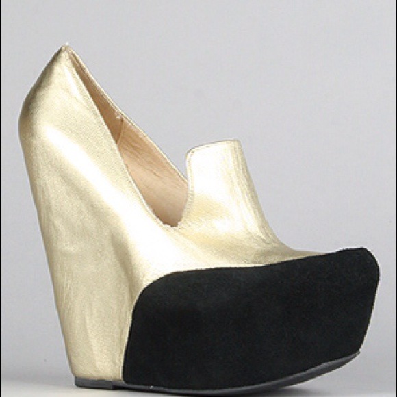 Brand New Jeffrey Campbell Zinger! Hard to find!