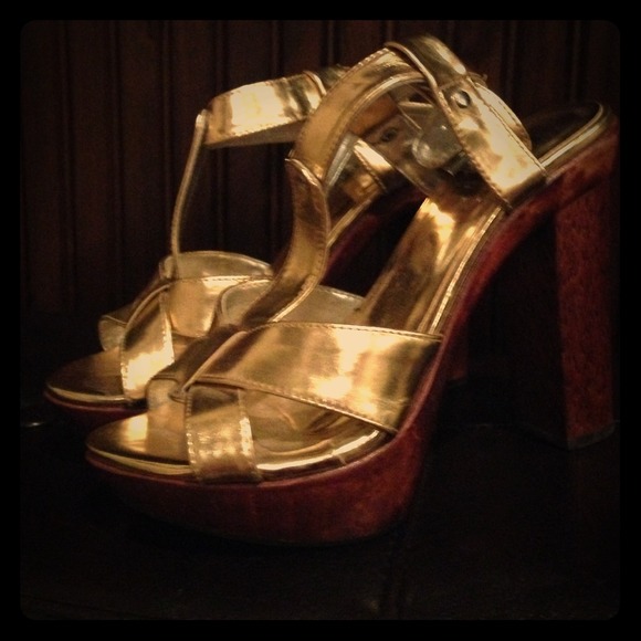 Gold Sergio Zelcer platform sandals - Picture 1 of 3