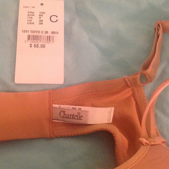 SOLD in bundle***Chantelle Bra 38C new - Picture 3 of 4