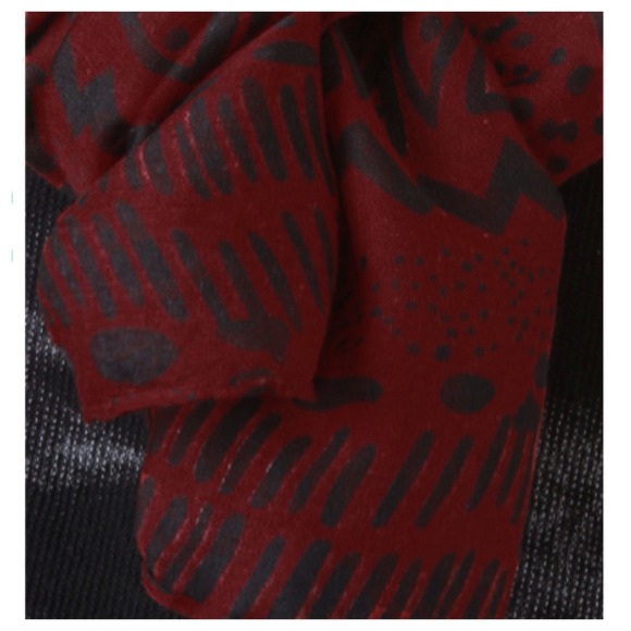 ** SOLD ** Burgundy & Black Tribal Print Scarf - Picture 2 of 4