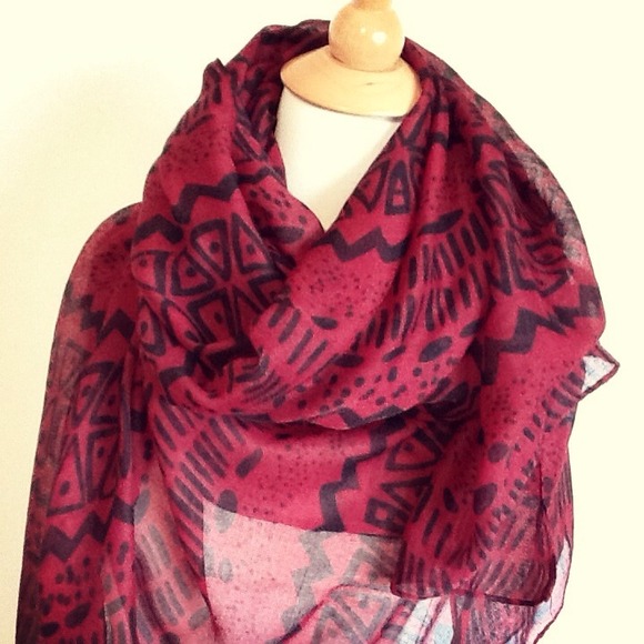 ** SOLD ** Burgundy & Black Tribal Print Scarf - Picture 3 of 4