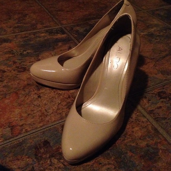 ⚡️⚡️HOT HEELS!  ⚡️⚡️Aldo Nude Platform Heels