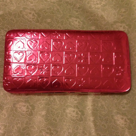 Clutches & Wallets - Pretty metallic pink heart embossed wallet