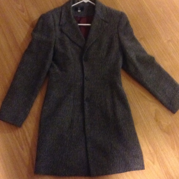 Long tweed jacket-- very slimming!!