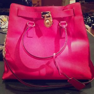 SOLD 😁 to the beautiful @misstwyla 😘😘