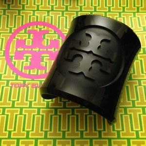 Brand New Tory Burch bangle/bracelet