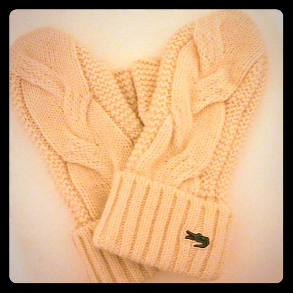Lacoste mittens