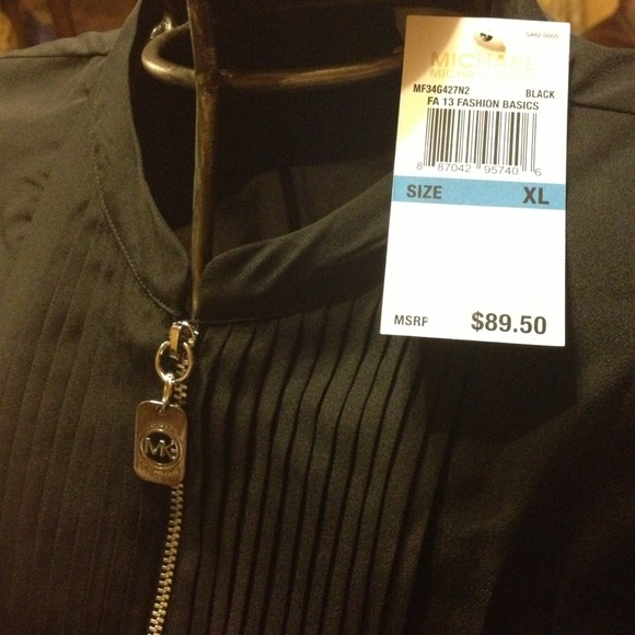 MICHEAL KORS TOP ~BRAND NEW ~Authentic NEVER WORN - Picture 2 of 4