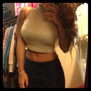❌***SOLD****❌Turtle neck crop top