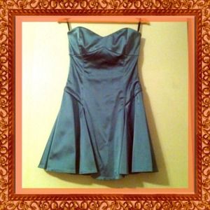 Perfect for A winter ball💗 formal Bebe dress💗