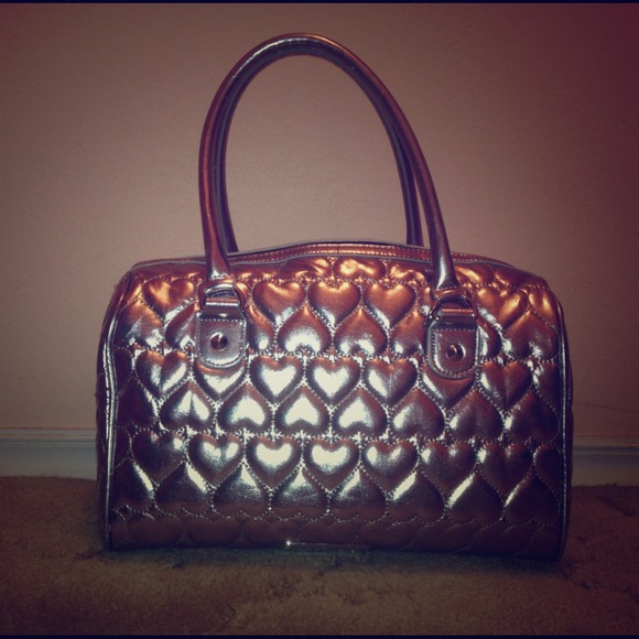 🚫SOLD🚫Betsey Johnson Quilted Hearts Purse