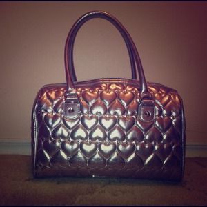 🚫SOLD🚫Betsey Johnson Quilted Hearts Purse