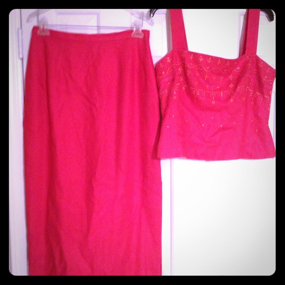 WILL GIFT WITH A PURCHASE OF $25 OR MORE!